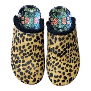 NEW JOHNNY WAS CHEETAH MULE SZ 6